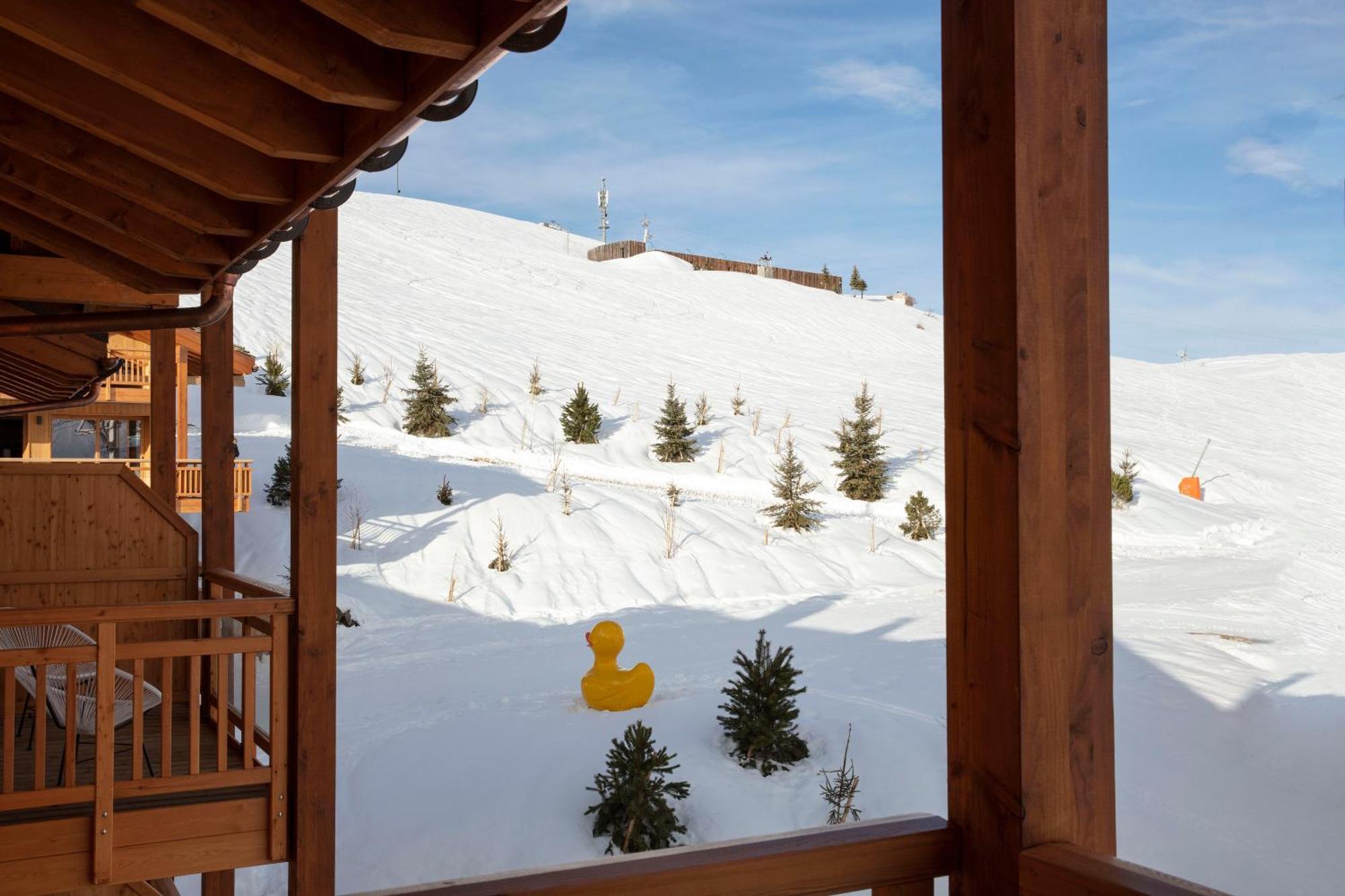 Grandes Rousses Hotel & Spa Alpe d'Huez Exteriér fotografie The ski resort of Les Saisies